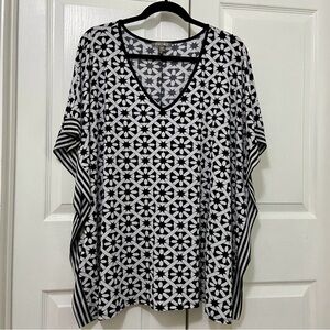 Flutter Sleeve Tunic. Size 1X. Excellent Used Condition.